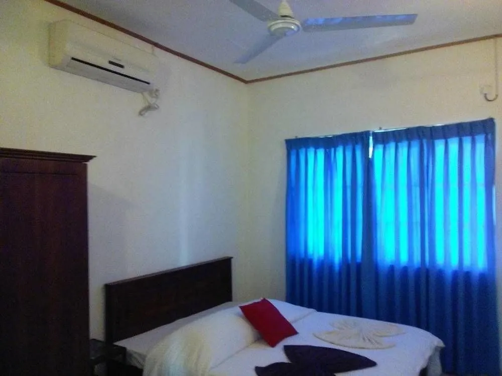 Negombo Blue Villa Hotel 3*,  Sri Lanka