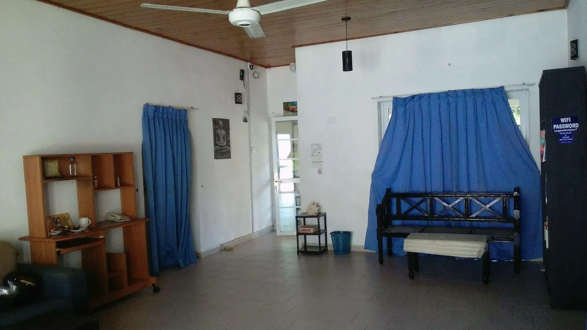 Negombo Blue Villa Hotel