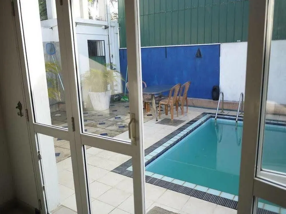 Negombo Blue Villa Hotel
